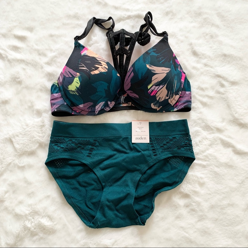 PINK | Strappy Back Front Close Pushup Bra and Undie